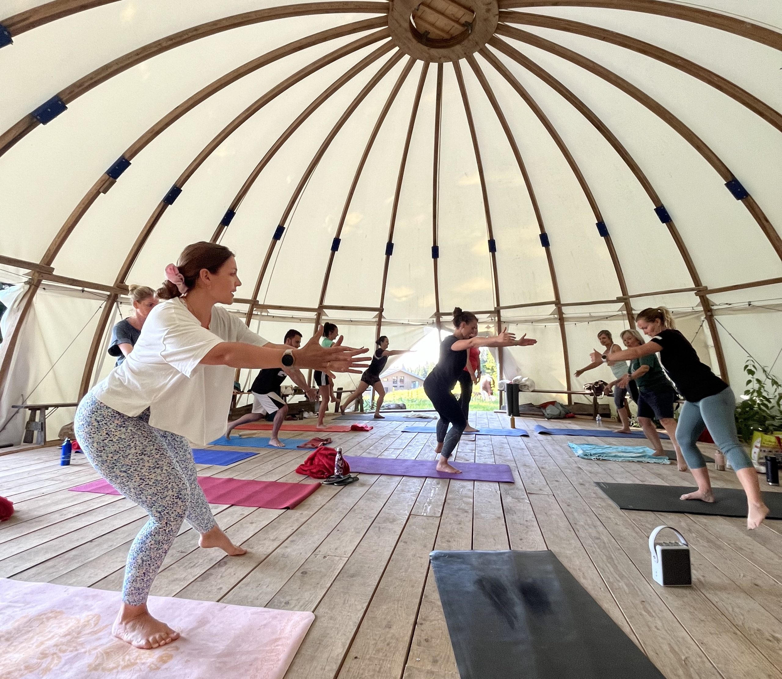 Les ateliers yoga & brunch à Annecy