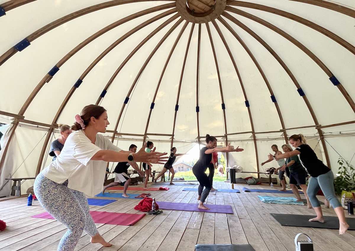 Move & Flow, le Brunch Pilates et Yoga à Annecy par Marichyasana Yoga